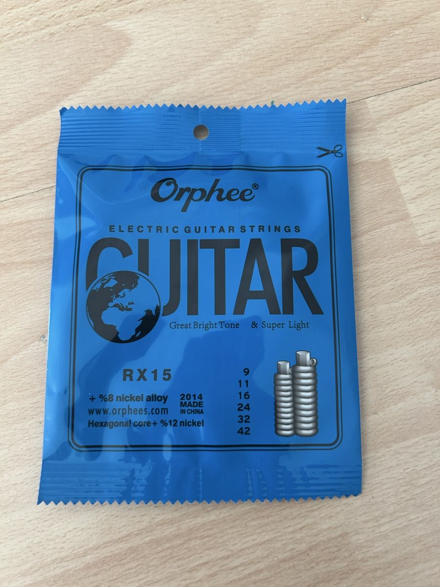 Musikinstrumente: Orphee Saiten E Gitarre und Winder – Neu und originalverpackt aus Zürich von Sherpa