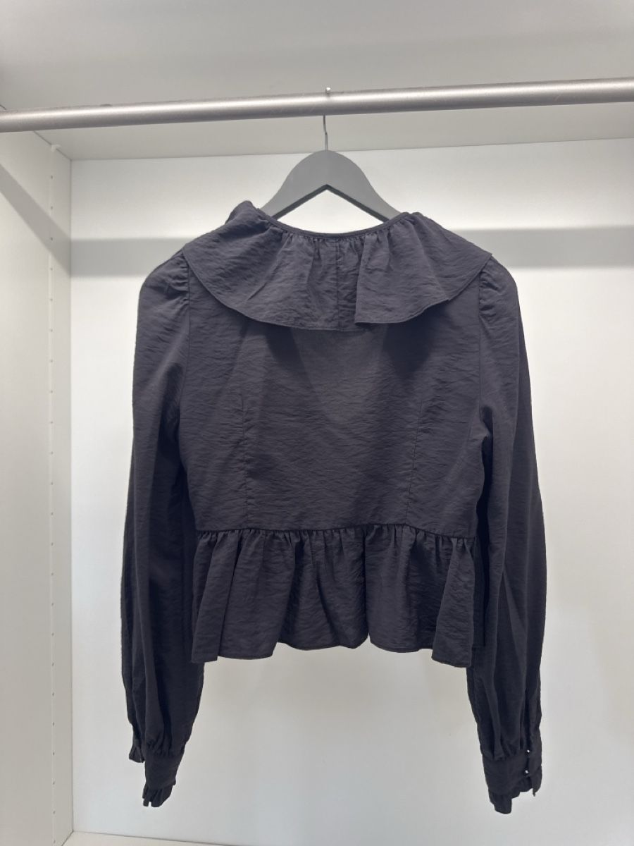 H&M Camicette: H&M Camicetta nera con volant e maniche lunghe, taglia S – Nuovo (secondo la descrizione) da Uetikon am See venduto da lua_rlq2 1