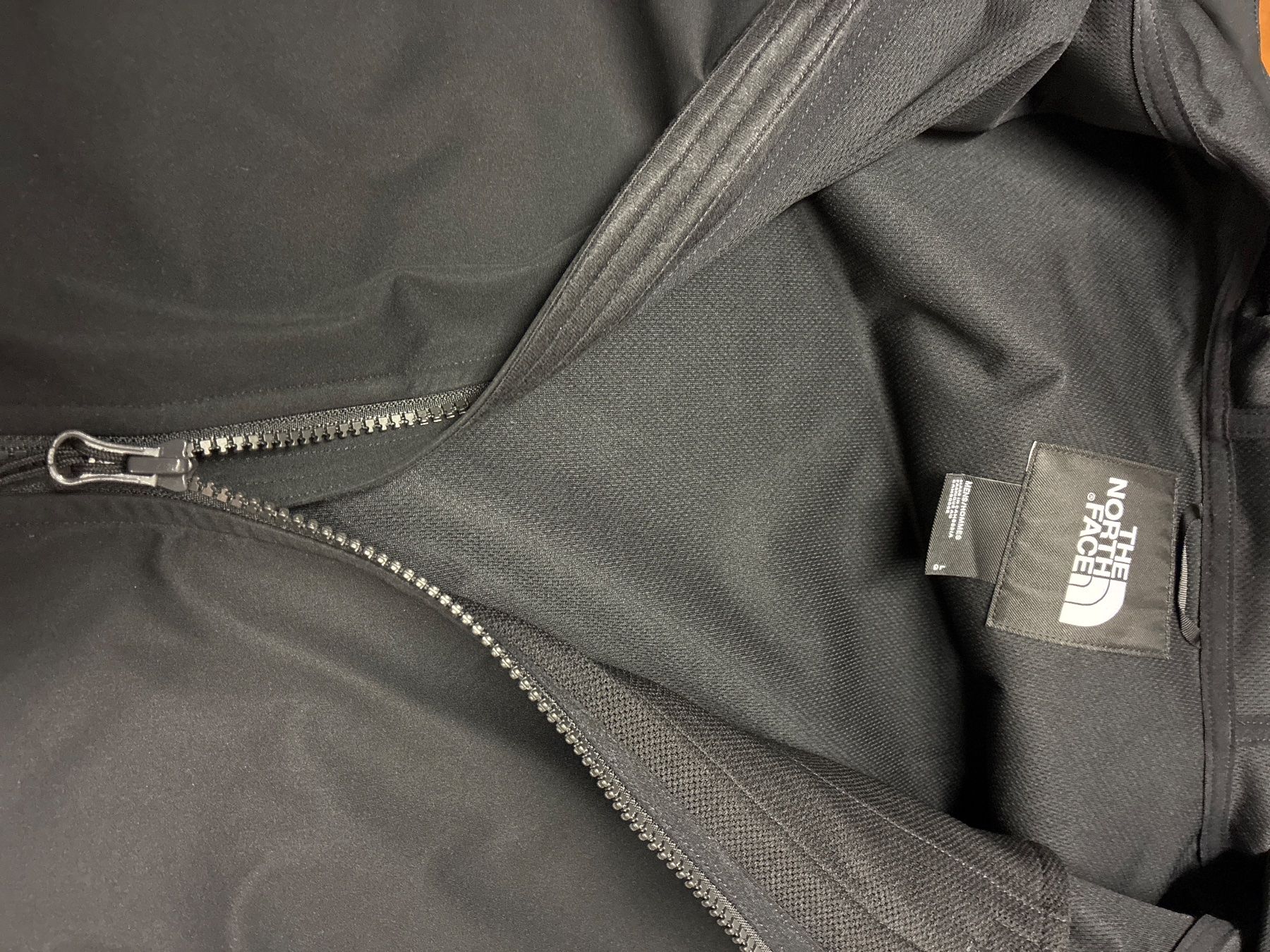 North Face Giacche: Giacca The North Face Windwall nera nuova – Nuovo e nell'imballaggio originale da Märstetten venduto da Shirt74 3