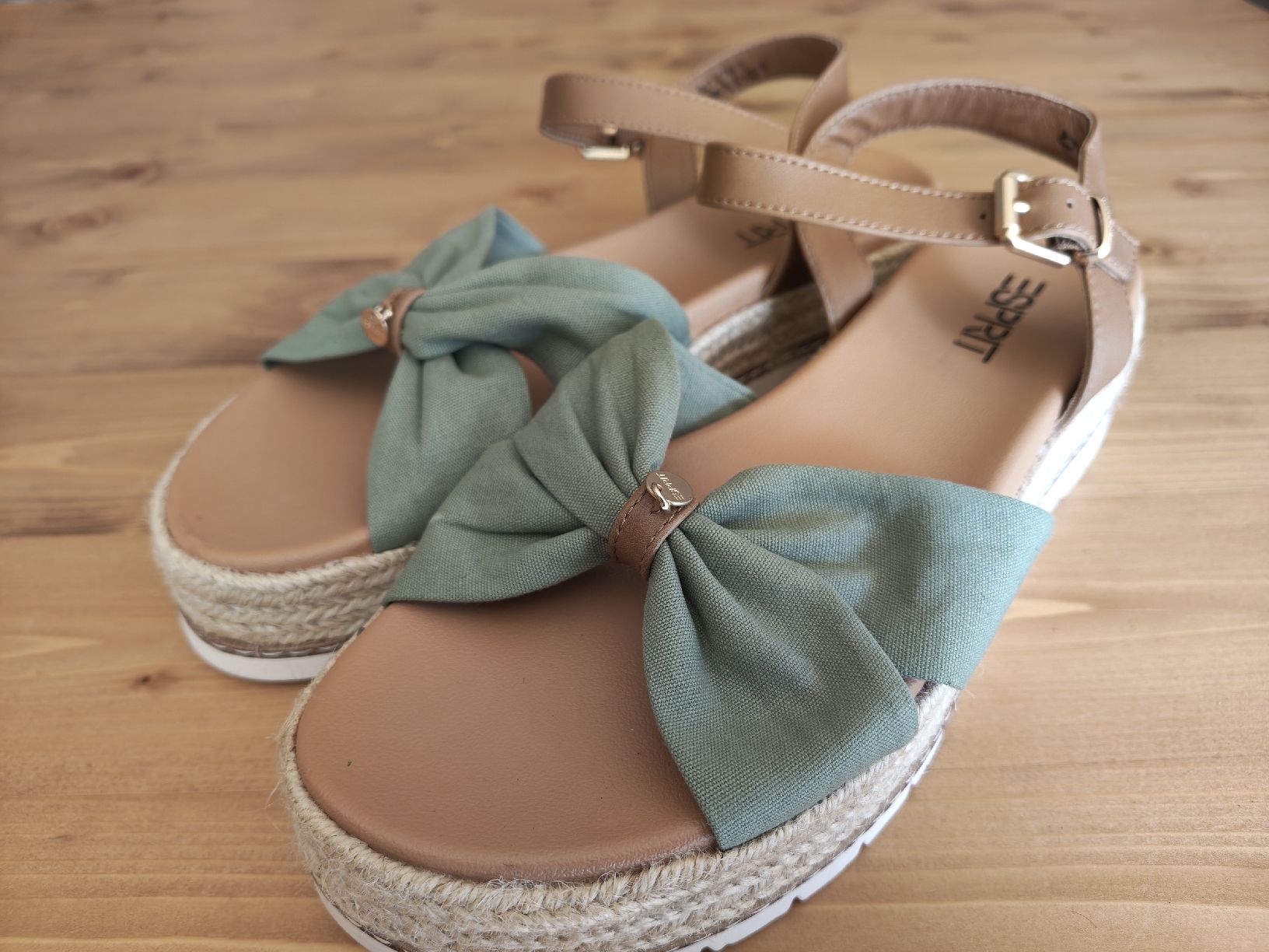 Scarpe da donna: Sommerschuh von Esprit NEU – Nuovo (secondo la descrizione) da Flawil venduto da minggeli83 3