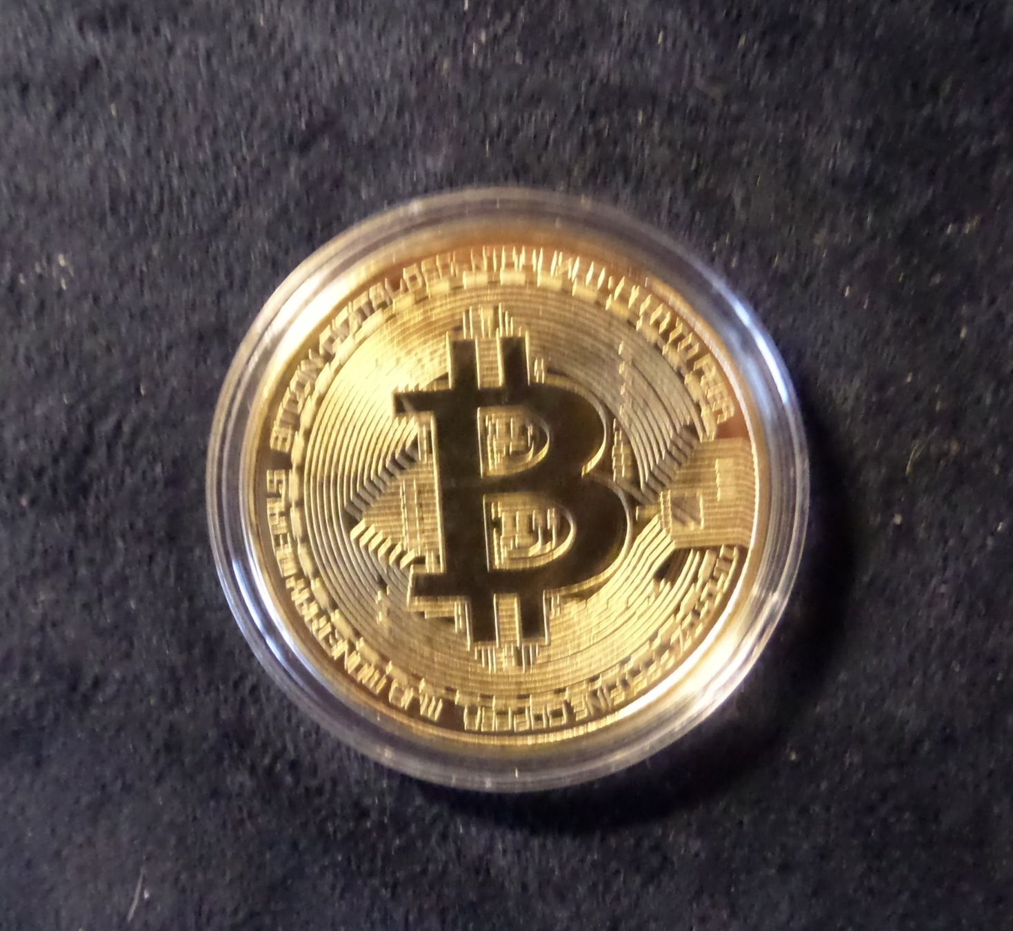 Tutti le monete: MÉDAILLE - 2013 COLLECTOR COIN BITCOIN – Nuovo e nell'imballaggio originale da Nyon venduto da an54
