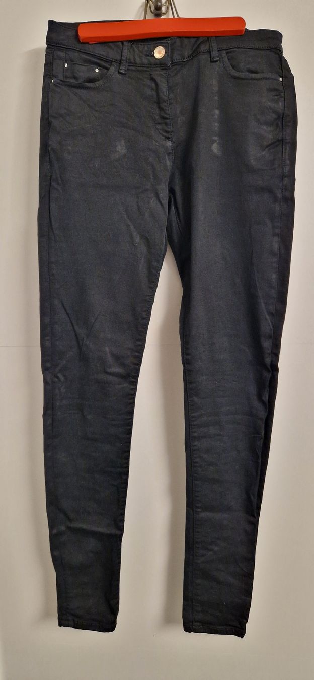 Esprit Hosen: Hose von Esprit grösse 36 – Gebraucht aus Itingen von Claudia.E