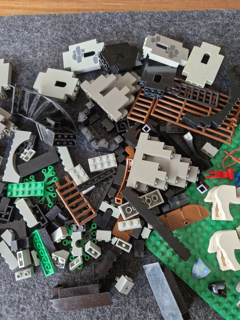 Lego Baukästen: Lego Ritter 80/90er – Gebraucht aus Hochdorf von Shauni 2