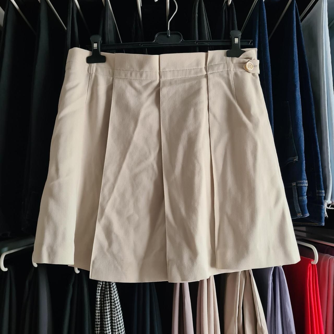 Brunello Cucinelli Gonne: Brunello Cucinelli Minirock Beige Sommer Rock – Nuovo (secondo la descrizione) da Emmen venduto da mak31