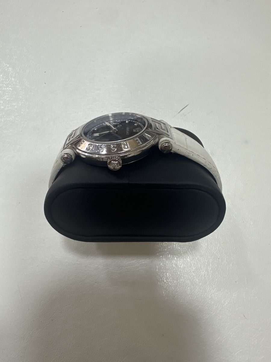 Versace Montres: Versace – D'occasion à zürich par bijouteriegossauer 1