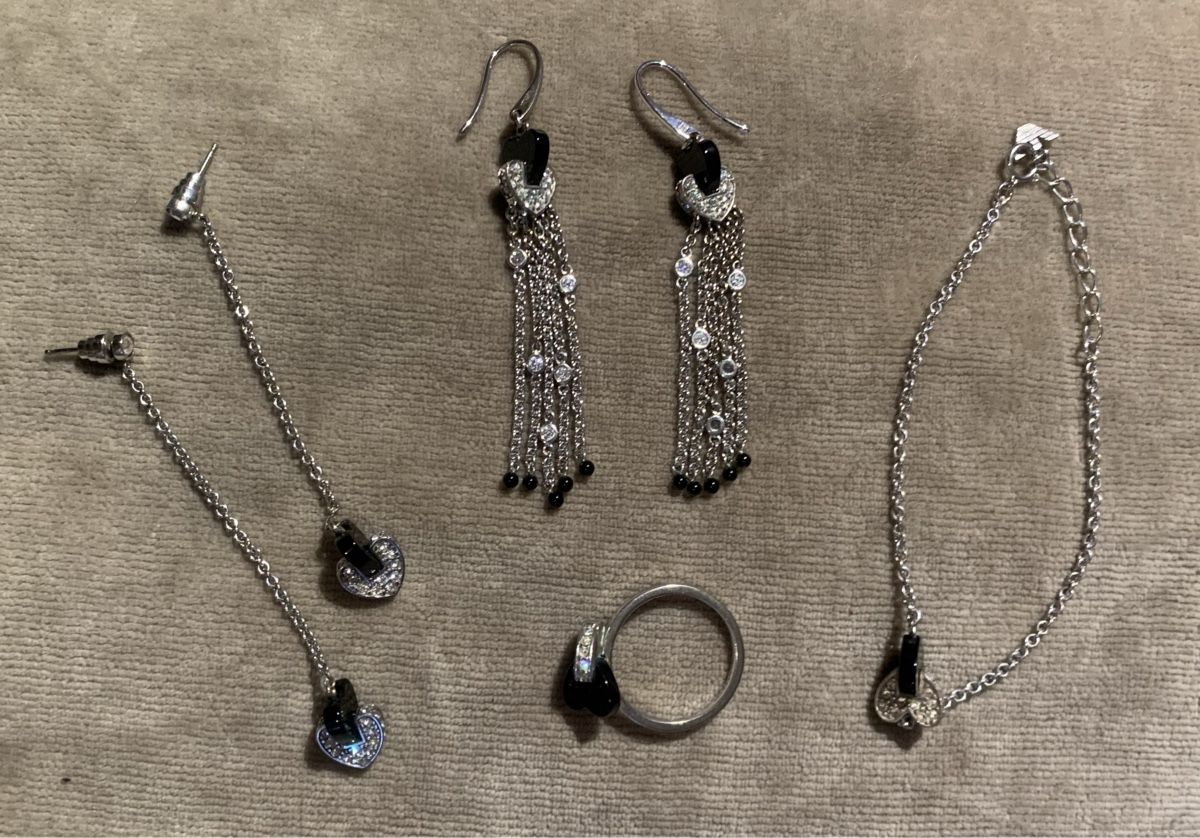 Armani Orecchini pendenti & Orecchini a lobo: Armani Schmuck Set – Nuovo (secondo la descrizione) da Lyss venduto da Sarah0116