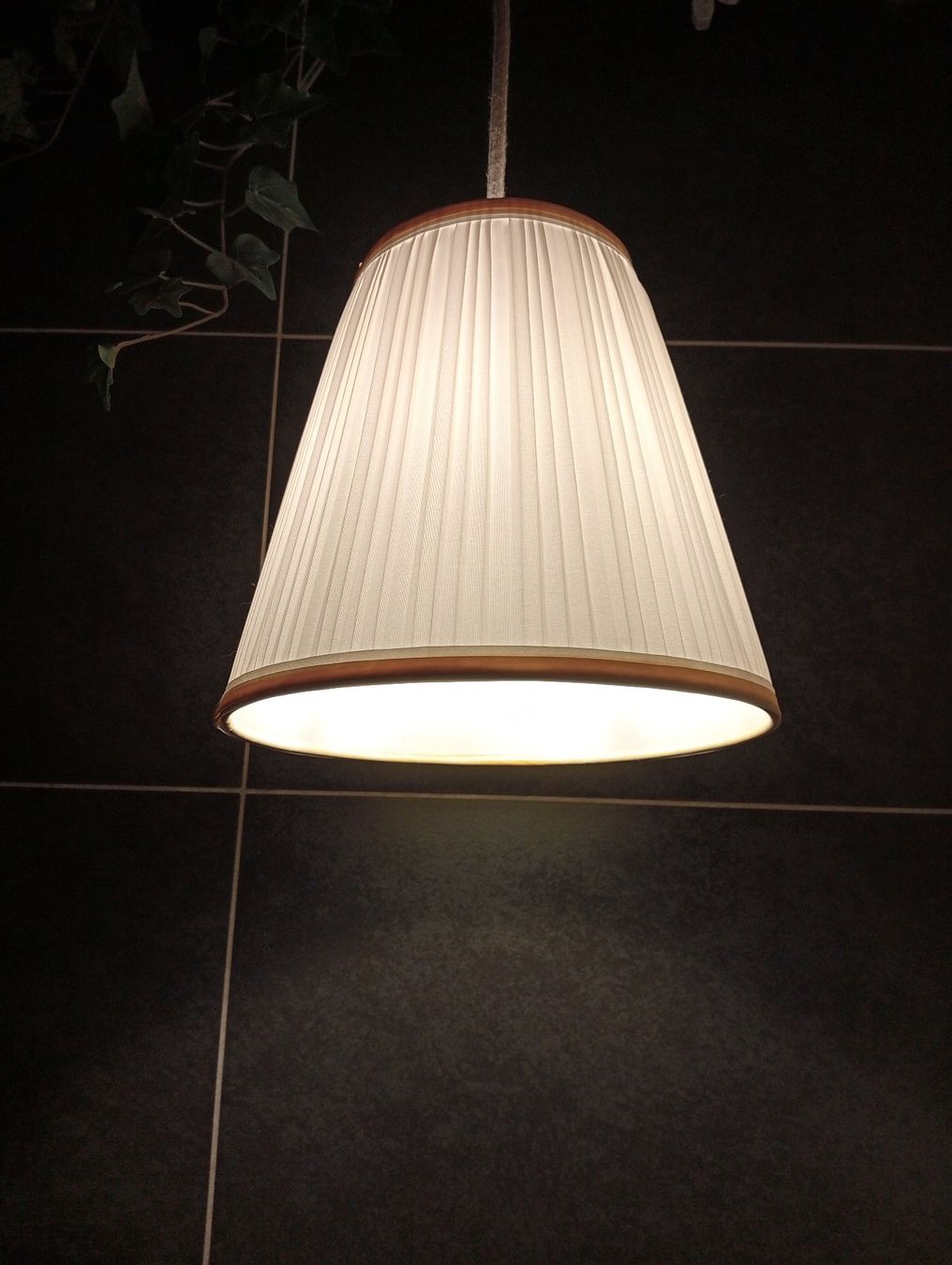 Lampadari & plafoniere: Hängelampe, Stoffschirm – Usato da St.Niklausen LU venduto da Wirdbereitsverwendet