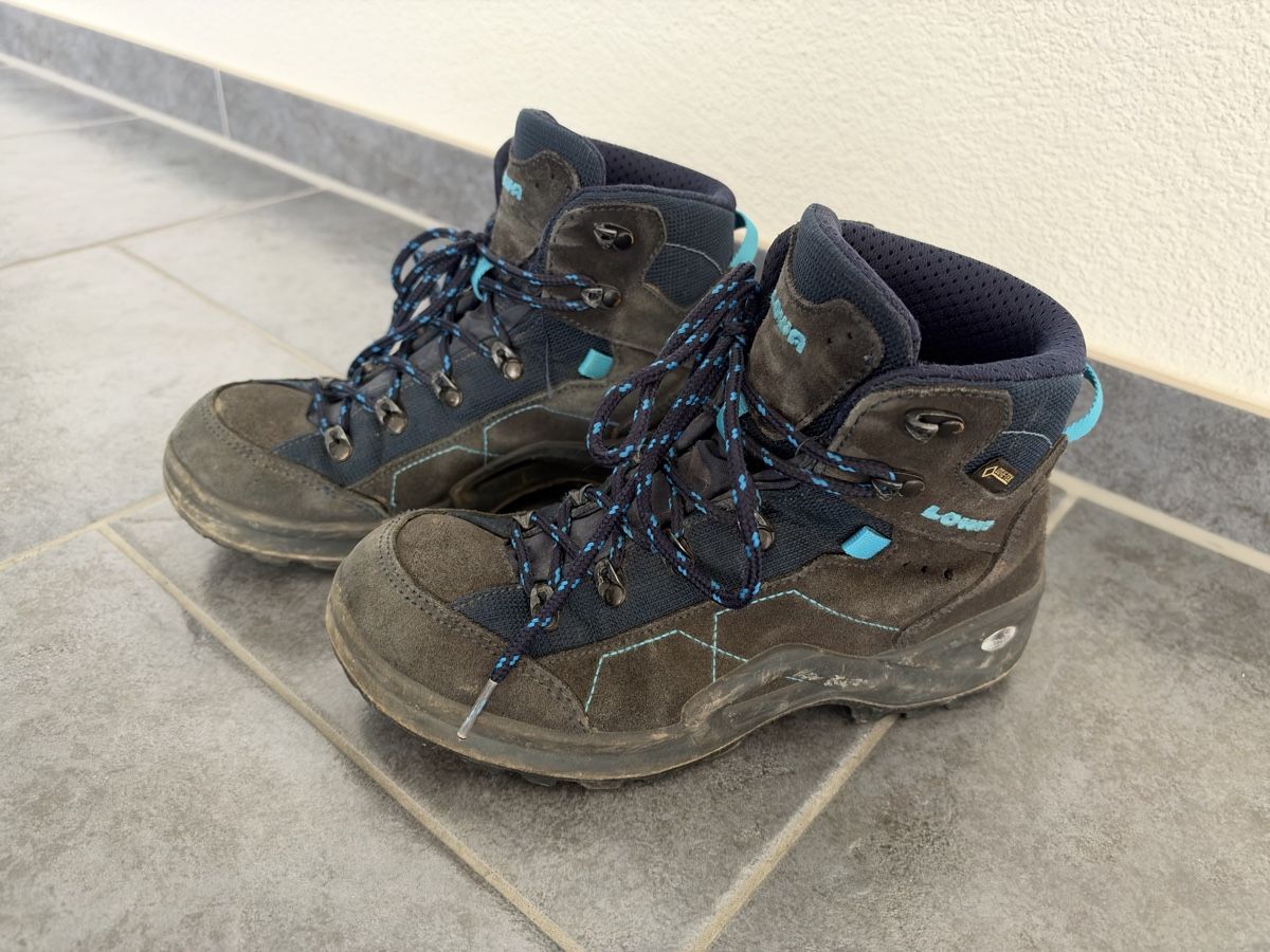 Lowa Herrenschuhe: Wanderschuhe Lowa Gr. 37 – Gebraucht aus Uttigen von daeni_83