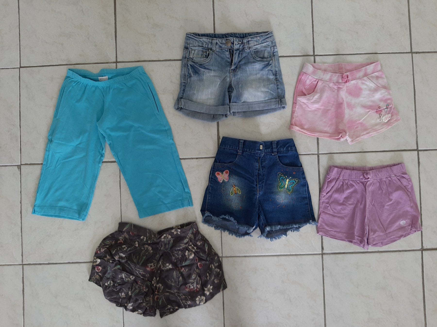 Lotti & Set di vestiti: Shorts gr. 116 – Usato da Brissago venduto da lucabell