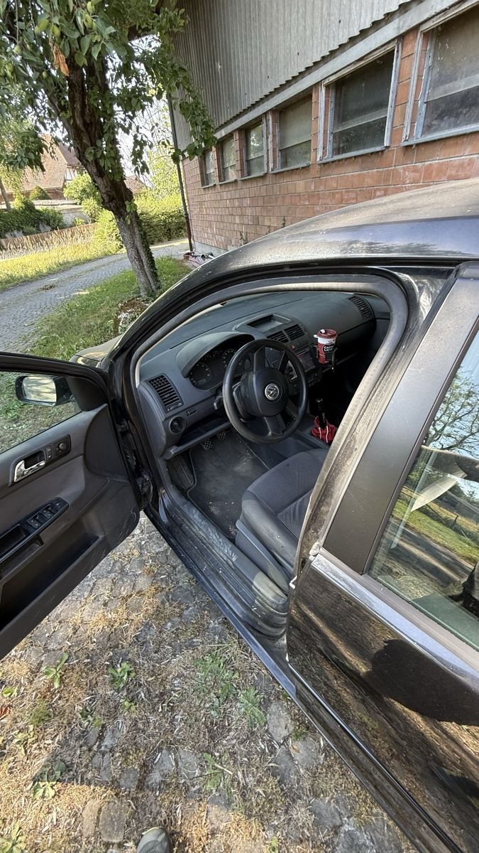 VW Autos: VW polo 9n  – D'occasion à Kernenried par Floerus_Waerchstat 6