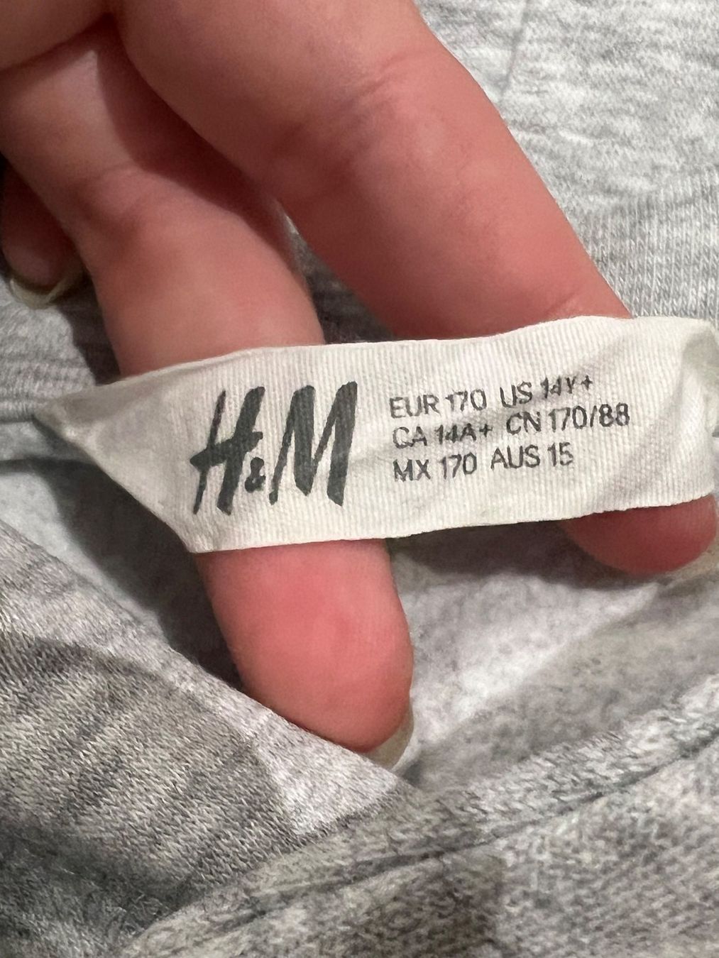 H&M Maglioni & Felpe: Hoodie H&M Grösse 170 – Usato da Zürich venduto da Stami129 3