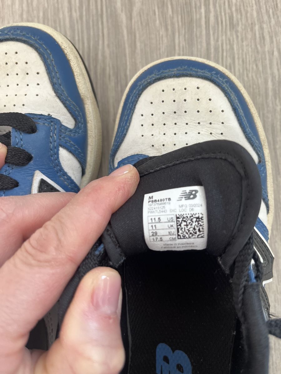 New Balance Scarpe da uomo: New Balance Blue & White Sneakers - Size 29 – Usato da Zürich venduto da ThePicker 6
