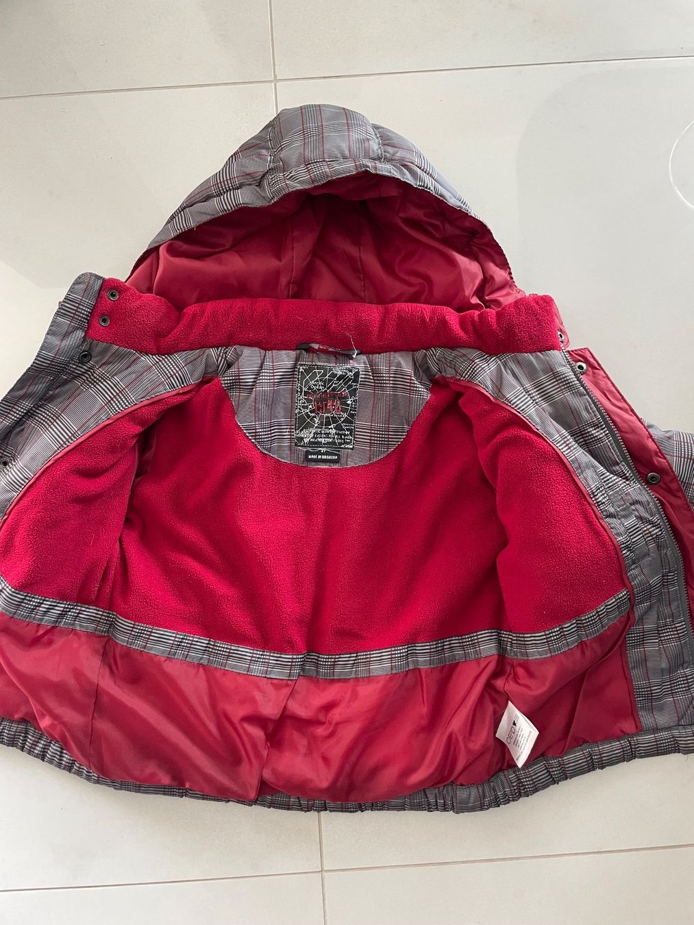 Mäntel: Jacket Veste d'hiver Chaude Taille 4 ans – Gebraucht aus St-Légier-Chiésaz von EvaVDRiviera 1