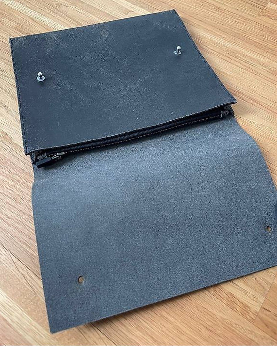 Koffer & Taschen: Dokumententasche, Leder, 21 x 24 cm – Gebraucht aus Ehrendingen von abo_p9n6 1