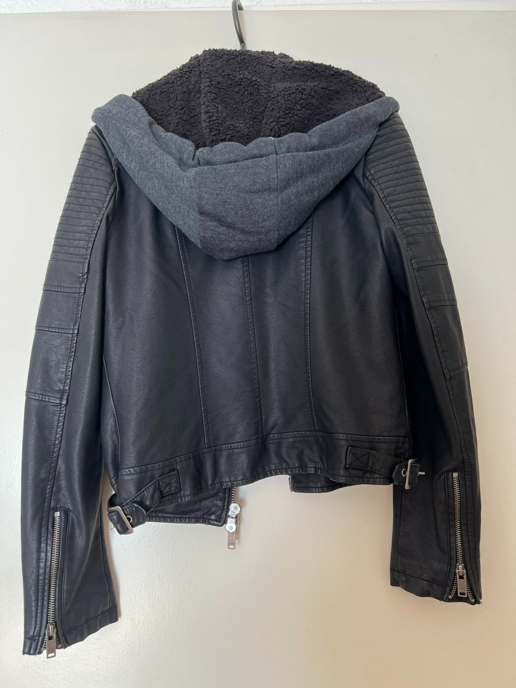 Giacche: Veste noire, taille XS/S – Usato da Sierre venduto da mimi7575 2