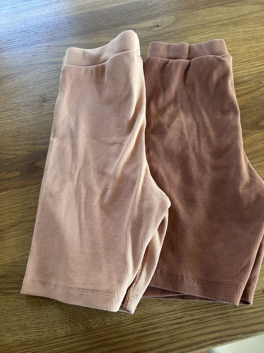 H&M Lotti & Set di vestiti: Kleiderpaket Mädchen 134/140 – Usato da Walperswil venduto da and_6y68 1
