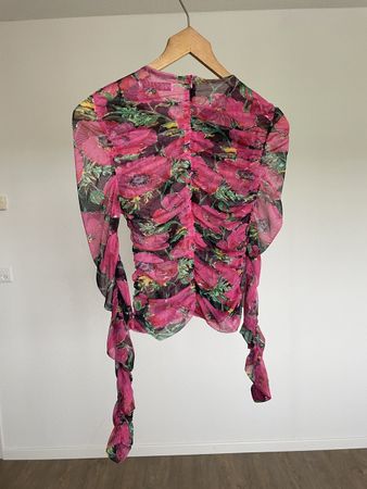 Bluse aus Organza Zara ,Grossr M ,wurde nur zweimal getragen
