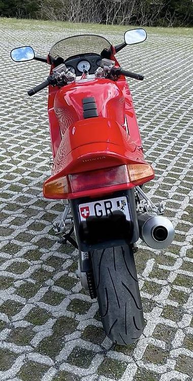 Honda VFR 750 RC36 II (Gebraucht) in Domat Ems für CHF 2200 – nur ...
