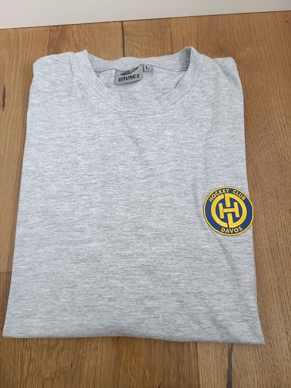 T-shirt: HCD T-Shirt L – Nuovo (secondo la descrizione) da Bachs venduto da NBAJames 1