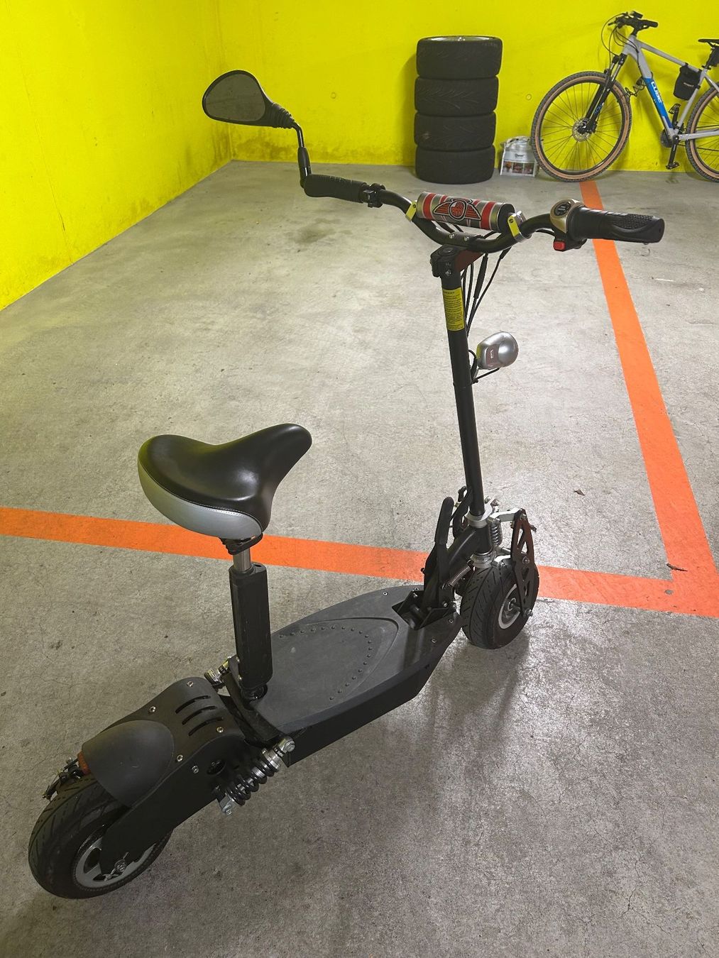 Scooter: Elektro - Scooter "Highper" – Usato da Opfikon venduto da Unicki 2