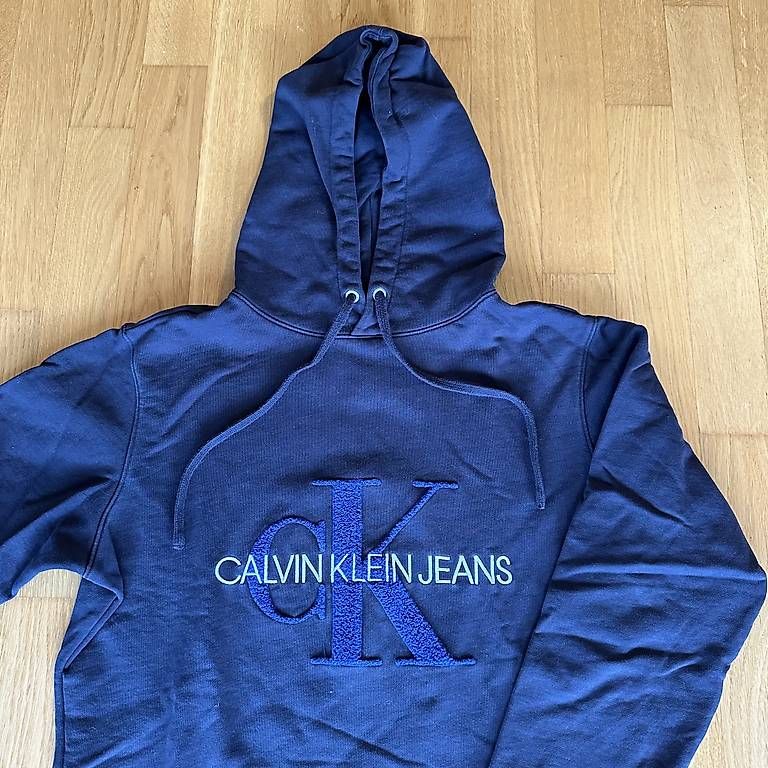 Calvin Klein Maglioni & Felpe: Calvin Klein Pullover / Hoodie - Gr. L – Usato da Ittigen venduto da Fabulous_Fab1 1