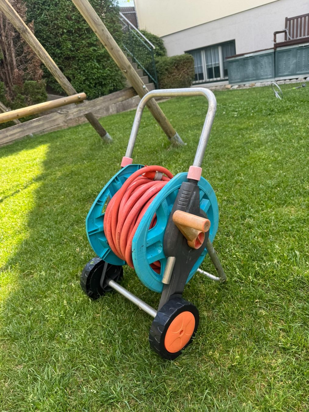 Gardena Tubi & Tubi flessibili: Gardena Gartenschlauchwagen – Usato da Henggart venduto da drivers101