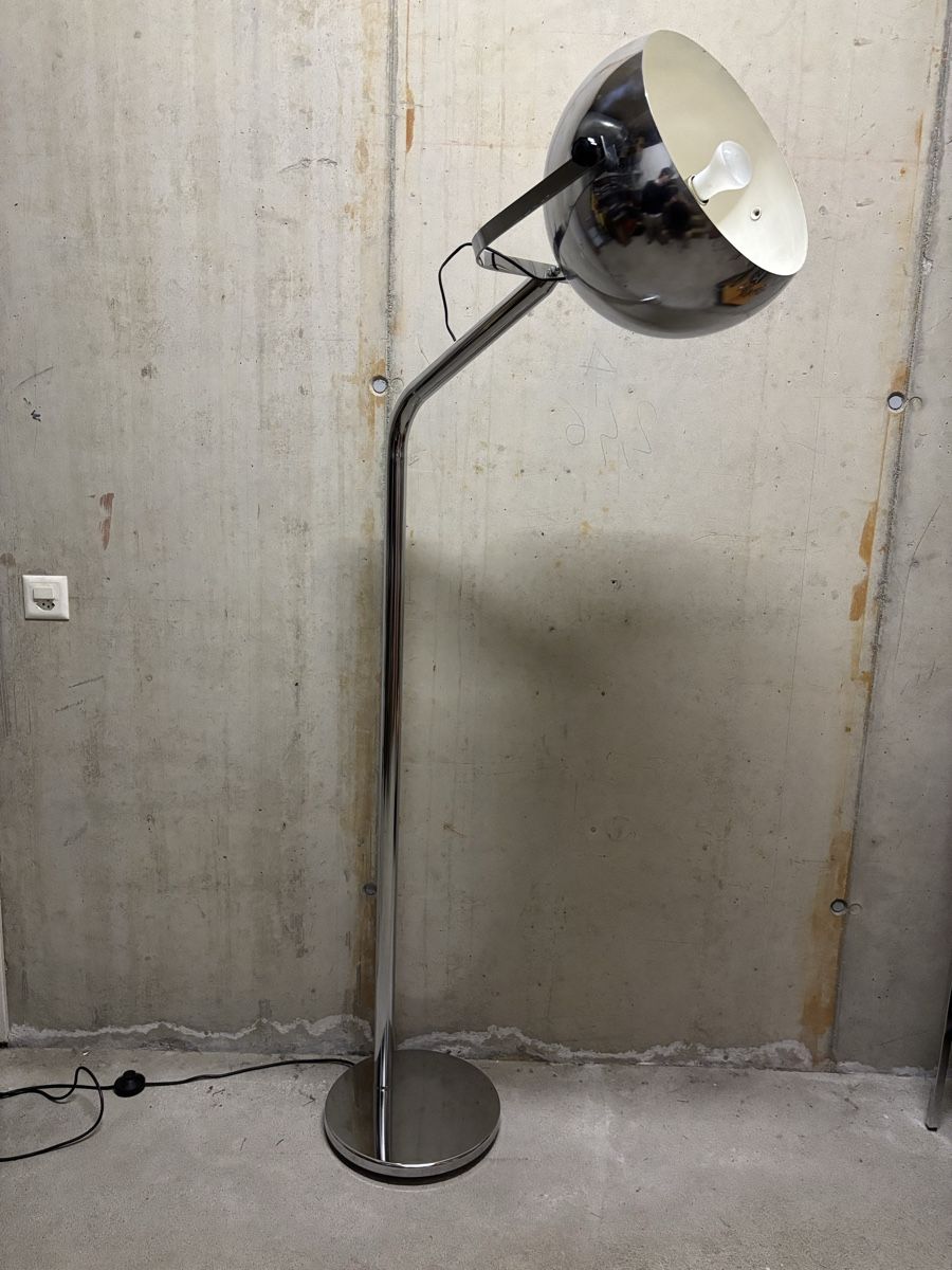 Lampen: Space Age Chrome Floor Lamp Design – Gebraucht aus Lugano von fynd_rrkivio 1