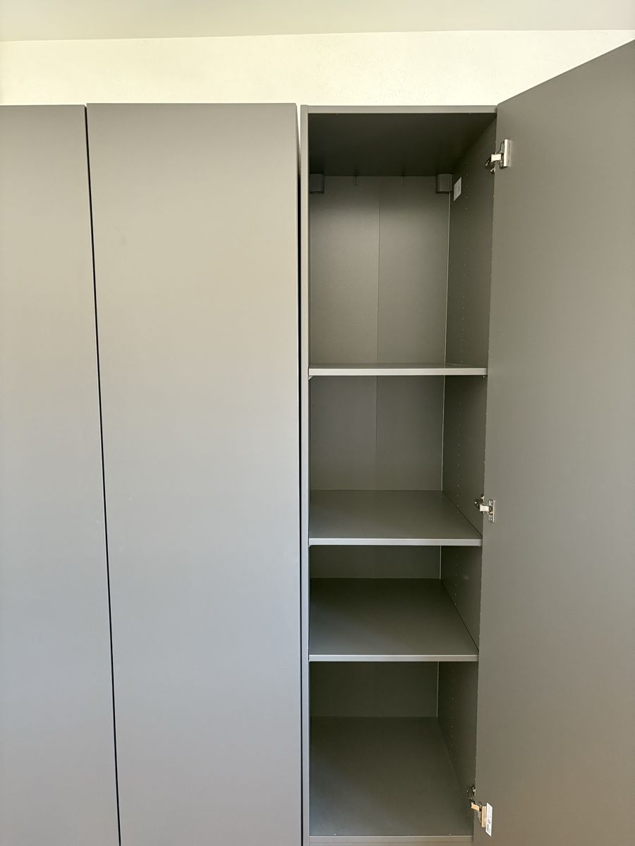 Ikea Armadi: Kleiderschrank IKEA Neuwertig  – Nuovo (secondo la descrizione) da St. Gallen venduto da nig_9w2t 2