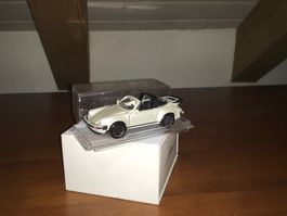 Porsche 911 (Typ 930) Targa Turbo 1/43 Perlweiss