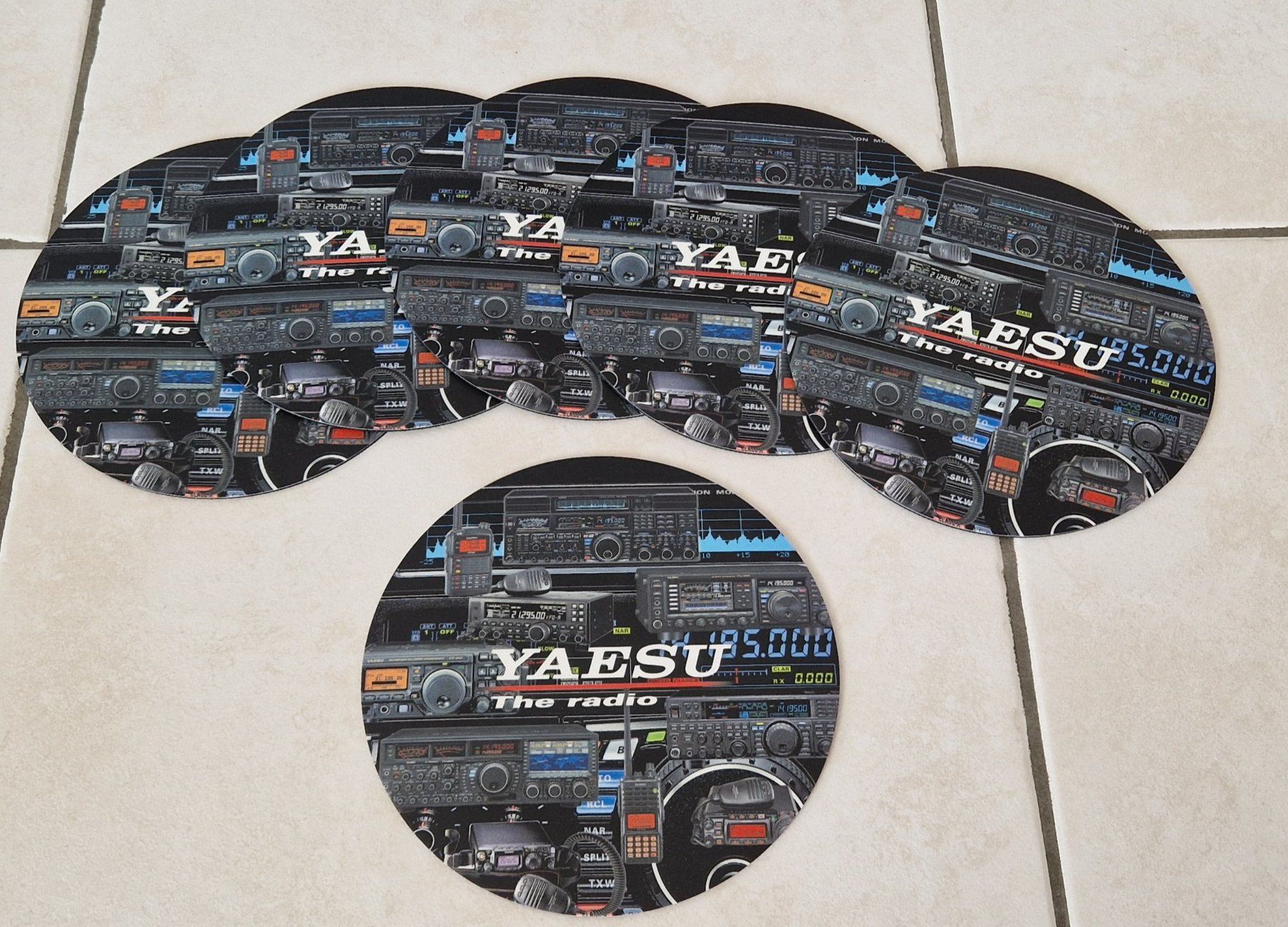 Radiocomunicazione: ***** Tapis de souris Yaesu – Nuovo e nell'imballaggio originale da Villaz-St-Pierre venduto da Ubid 2