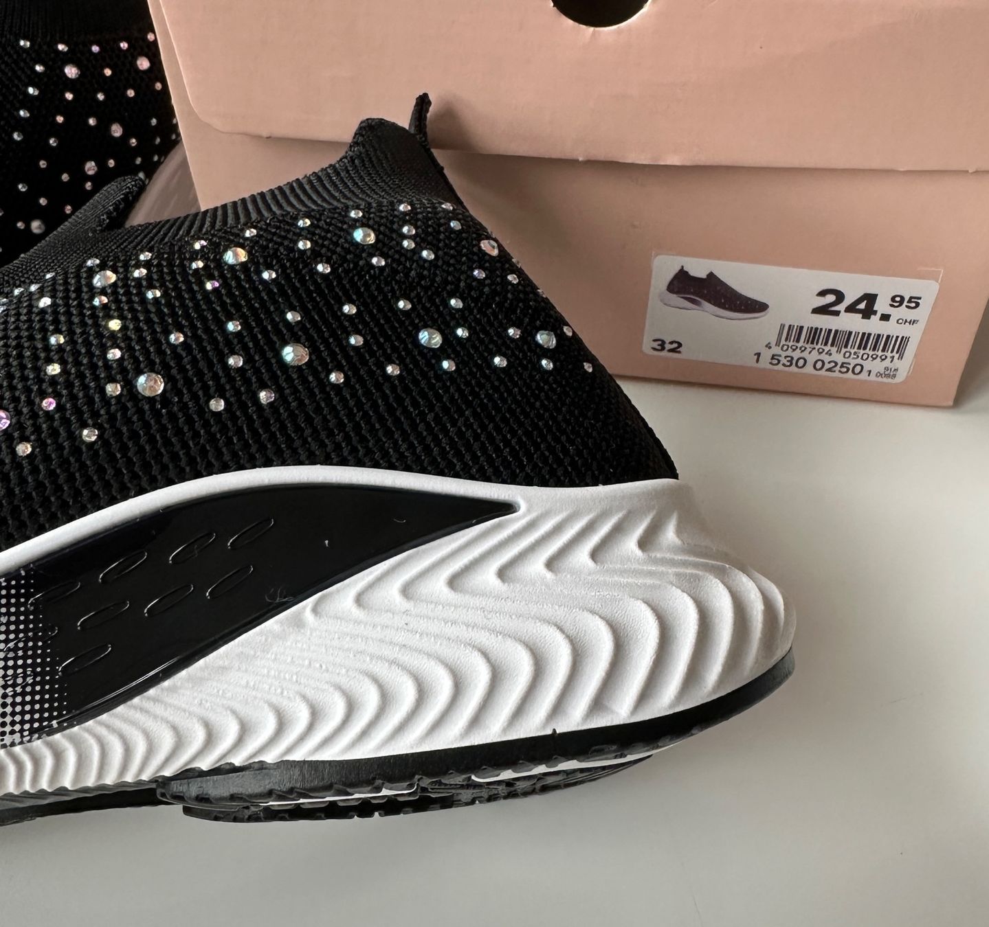 Dosenbach Scarpe per ragazze: NEU - Gr 32/33 Glitzer Slip On Sneaker – Usato da Rickenbach b. Wil venduto da sunneschii_ 3
