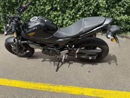 3900.- bar SV650 2020 L6 ABS - 12200km – 35 kW – unfallfrei