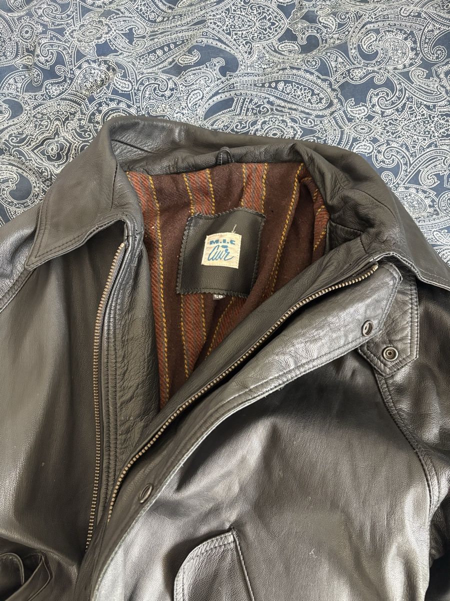 Vestes: Vintage Leather Jacket – D'occasion à Zürich par nin_8h72 2