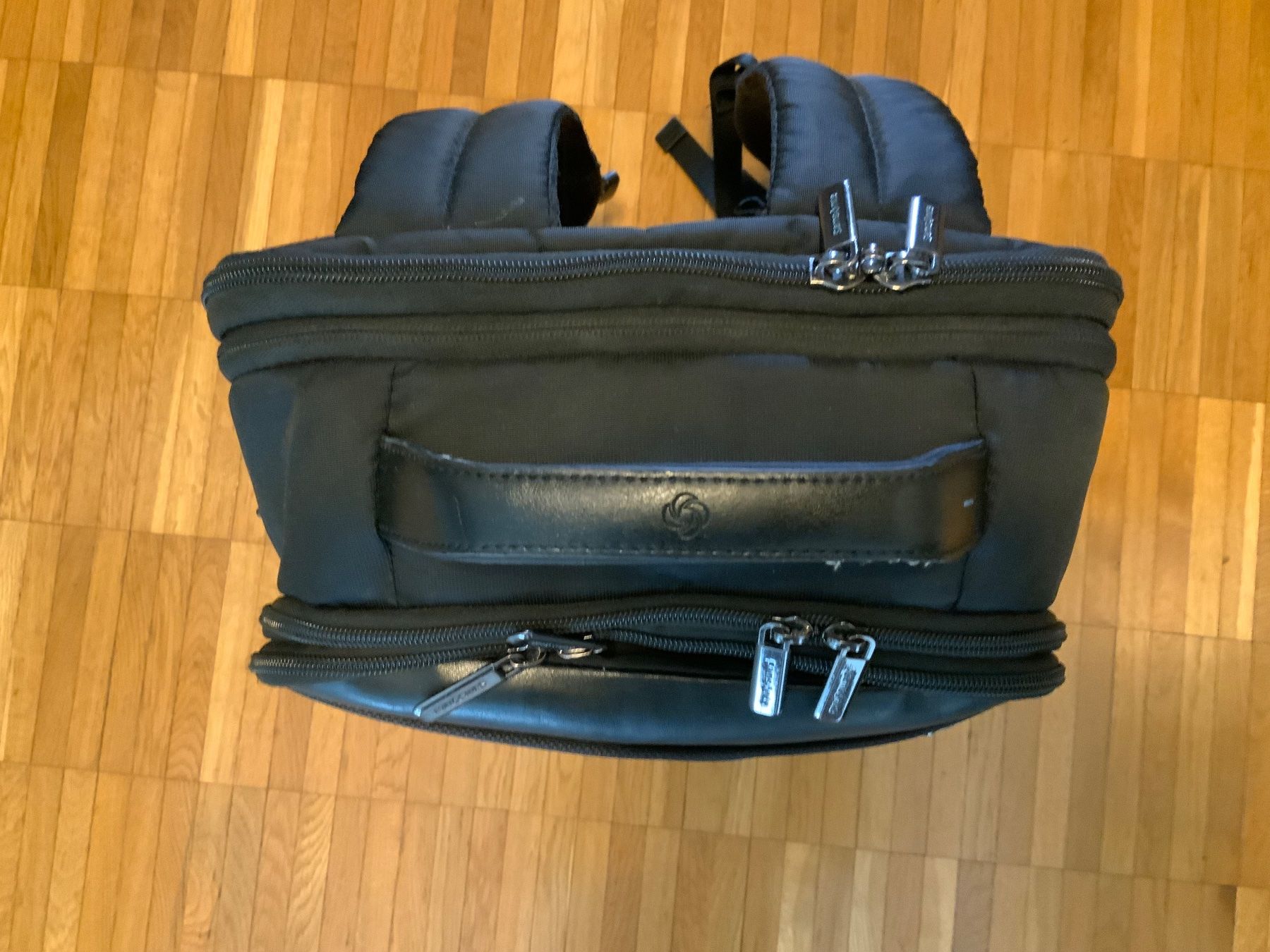 Samsonite Sacs à dos: Samsonite Rucksack Schwarz Laptopfach gebraucht – D'occasion à Kilchberg ZH par leon88888888 1