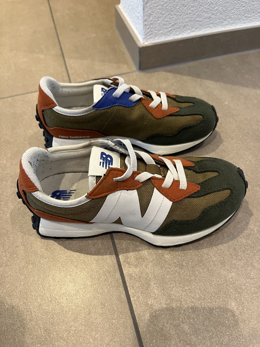 New Balance Schuhe für Jungen: ***NEW BALANCE*** Coole Sneakers, Gr. 33 – Gebraucht aus Volketswil von Kephren 2