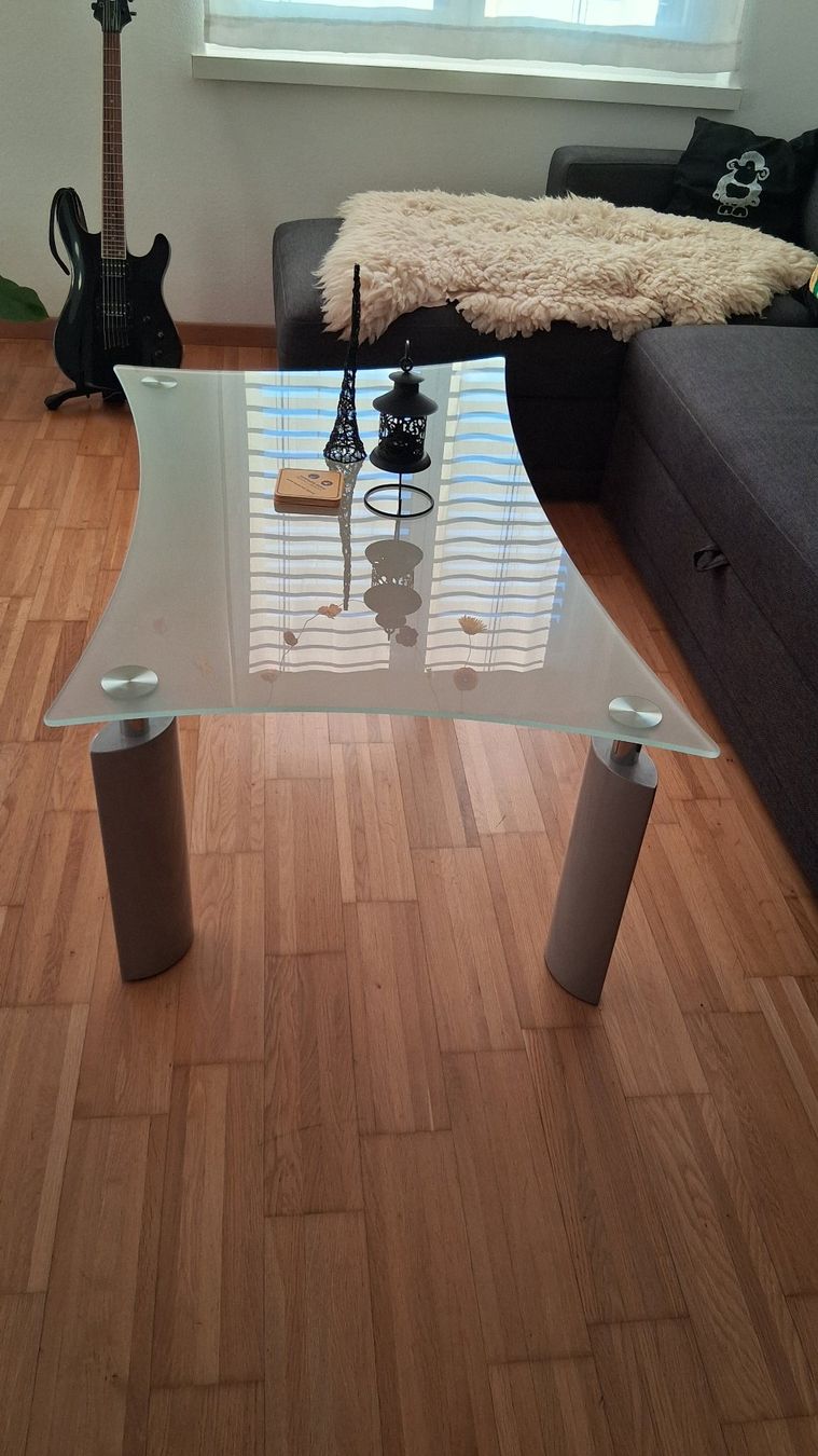 Tische: Couchtisch – Gebraucht aus Frauenfeld von rae_b9zy 1