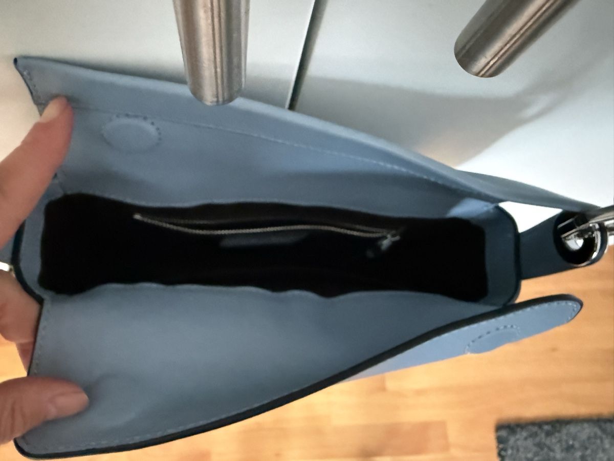 Karl Lagerfeld Borse da donna: Karl Lagerfeld Handtasche in hellblau mit Metall Elementen – Usato da Eglisau venduto da Nic1906 4