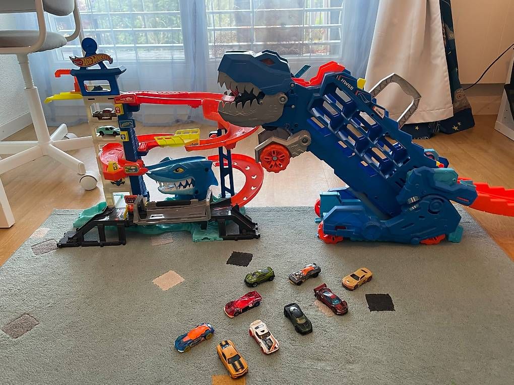 Hot Wheels Giocattoli: Hot Wheel Spiel Set – Usato da Bassersdorf venduto da tarro2002