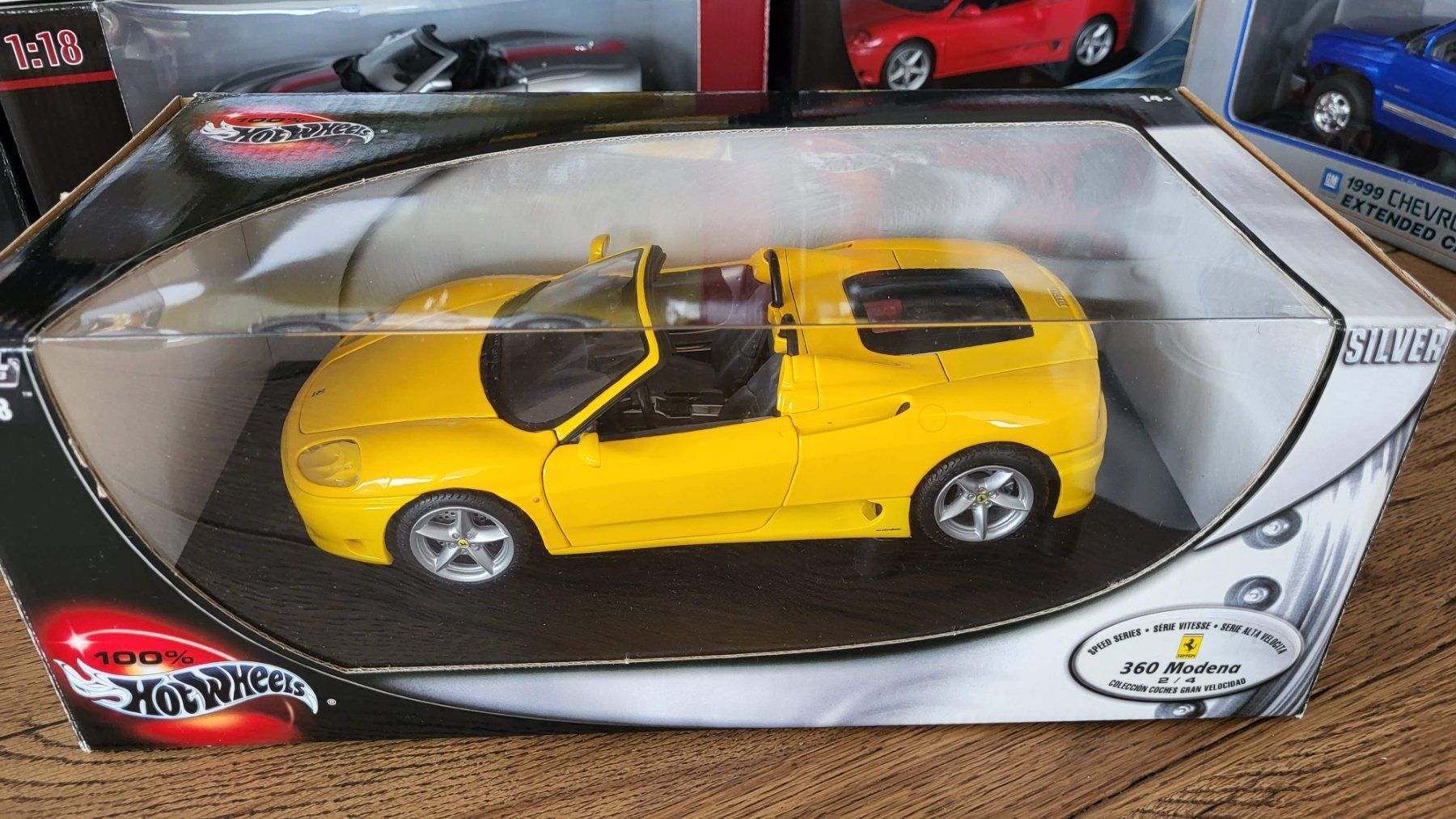 Hot Wheels Modellini d'auto: Ferrari 360 Modena Cabriolet 1:18 HotWheels – Usato da Rothrist venduto da Juana5 6