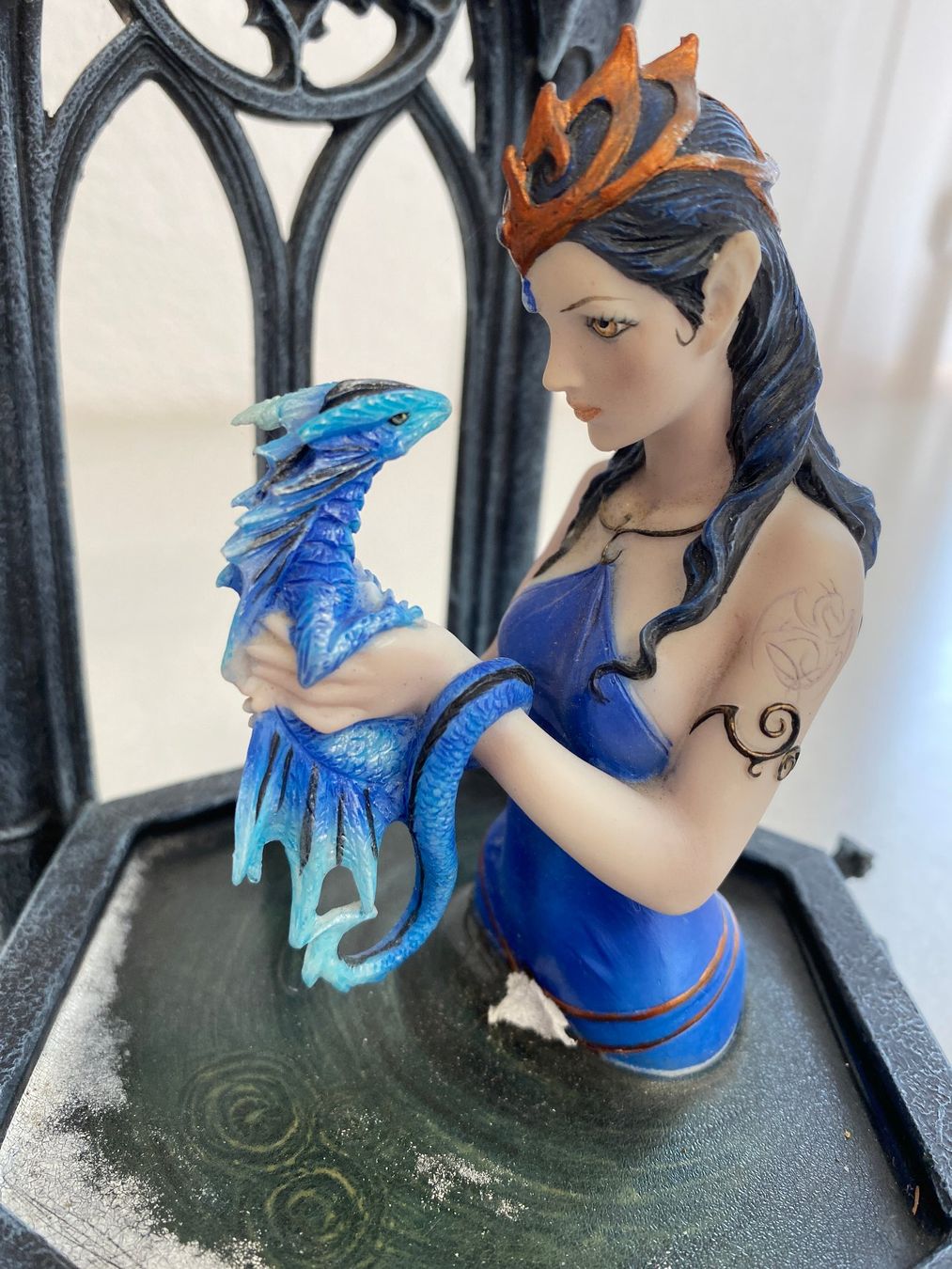 Statuette: Elfenfigur mit kleinem Drachen – Usato da Niederhelfenschwil venduto da Chleeblatt1938 4
