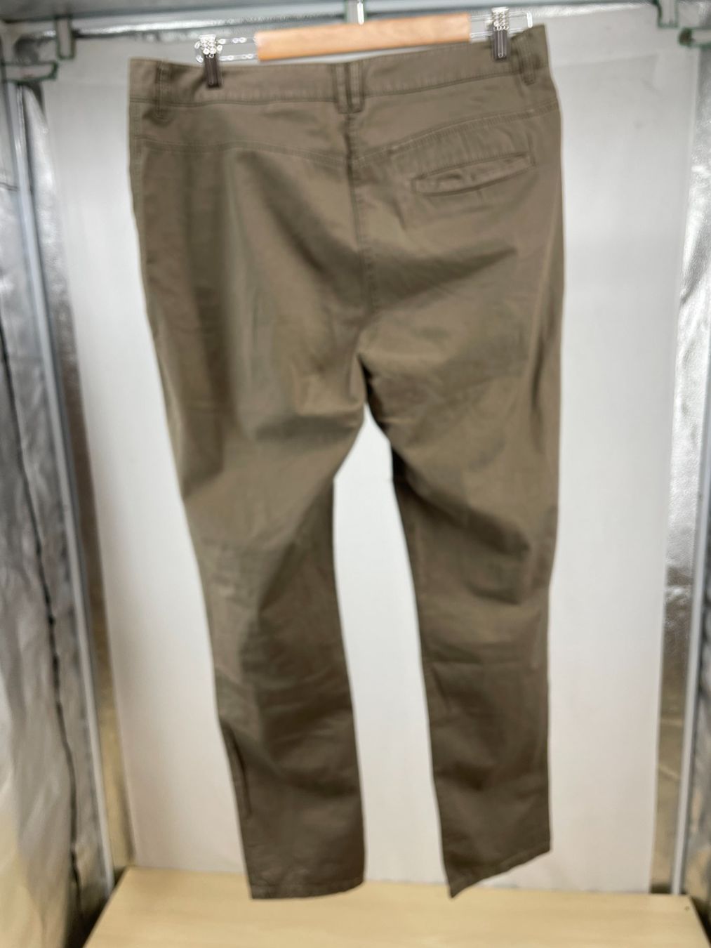 Pantaloni: H&M pantalon marron clair – Usato da Lausanne venduto da PlusValue_Lausanne 1