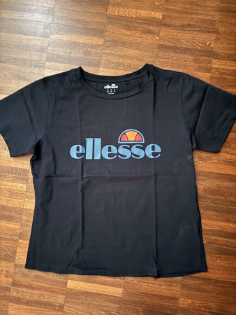 Schwarzes Ellesse T-Shirt, Gr. 42, Sommer Must-have!