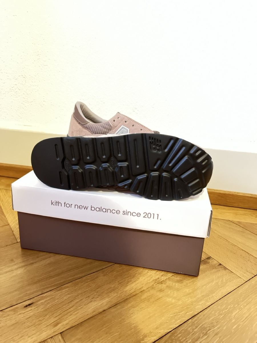 New Balance Scarpe da uomo: New Balance 990v1 Kith Pink – Nuovo e nell'imballaggio originale da Bevaix venduto da Jeandasch 4