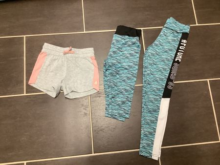 Mädchen Sportkleiderpaket Gr. 128/134