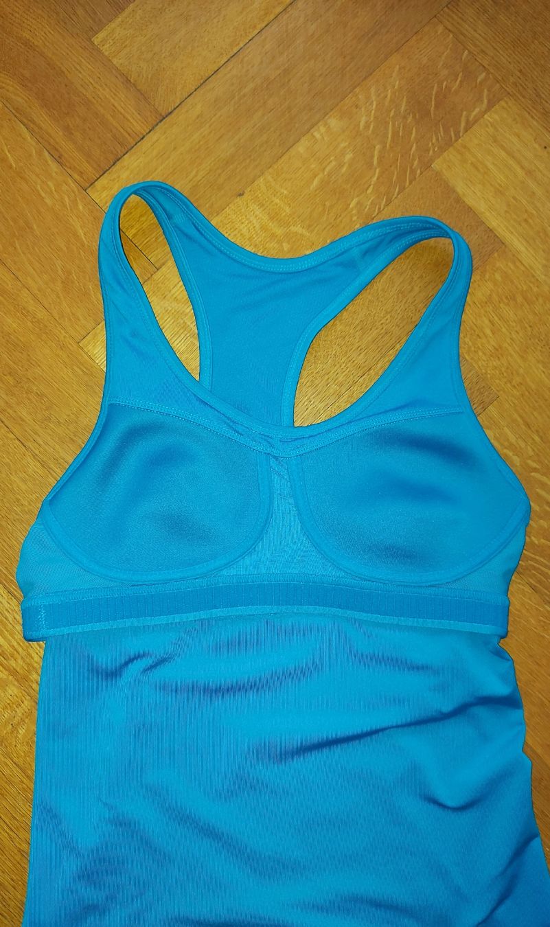 Nike Top: Sport top Nike Dri-FIT – Usato da Sion venduto da aud_7pxl 2