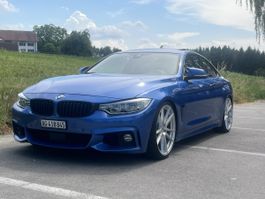 BMW 435i in Estorilblau mit M Sportpaket