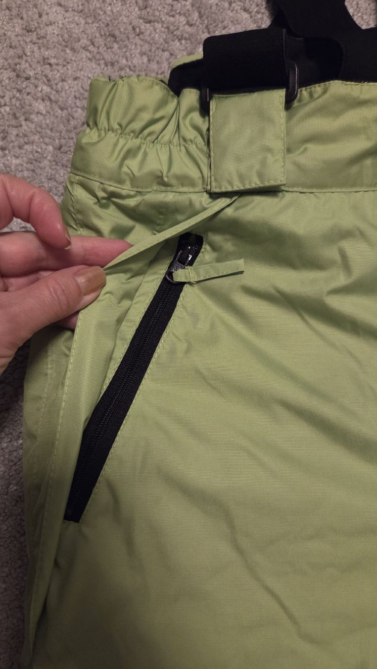 Pantalons: Skihose 146-152 – D'occasion à Zug par opo_cy5d 2