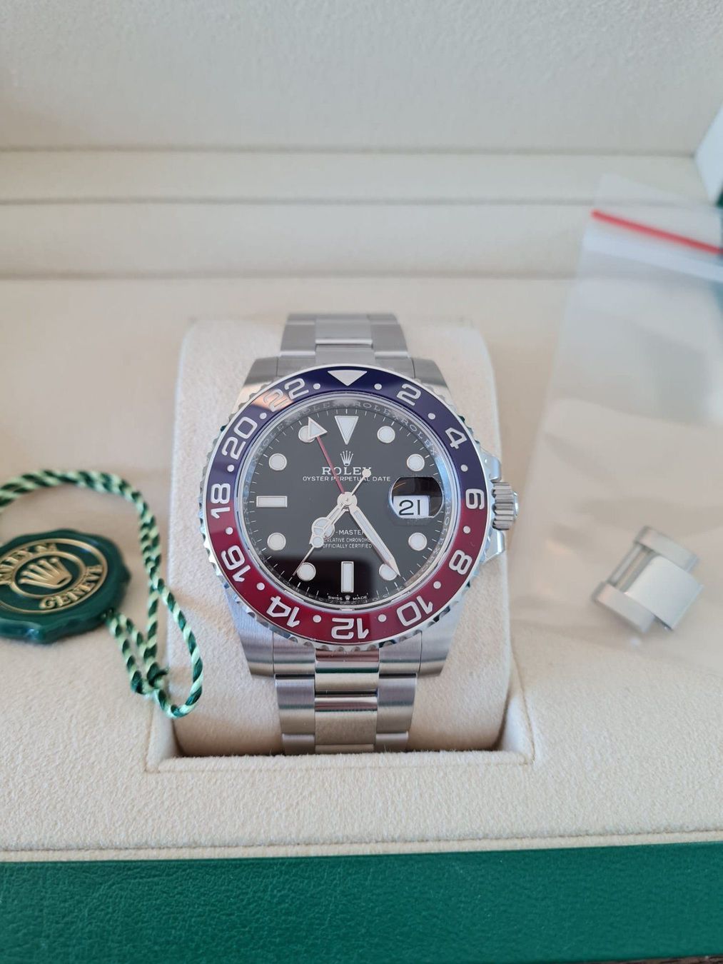 Rolex Orologi: Rolex GMT-Master II 126710BLRO Full Set – Usato da Sursee venduto da watch-hunter13