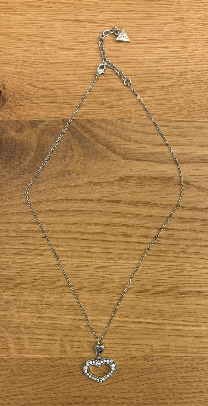 Guess Catenine: GUESS Herz Halskette – Usato da Contone venduto da Chaos76 1
