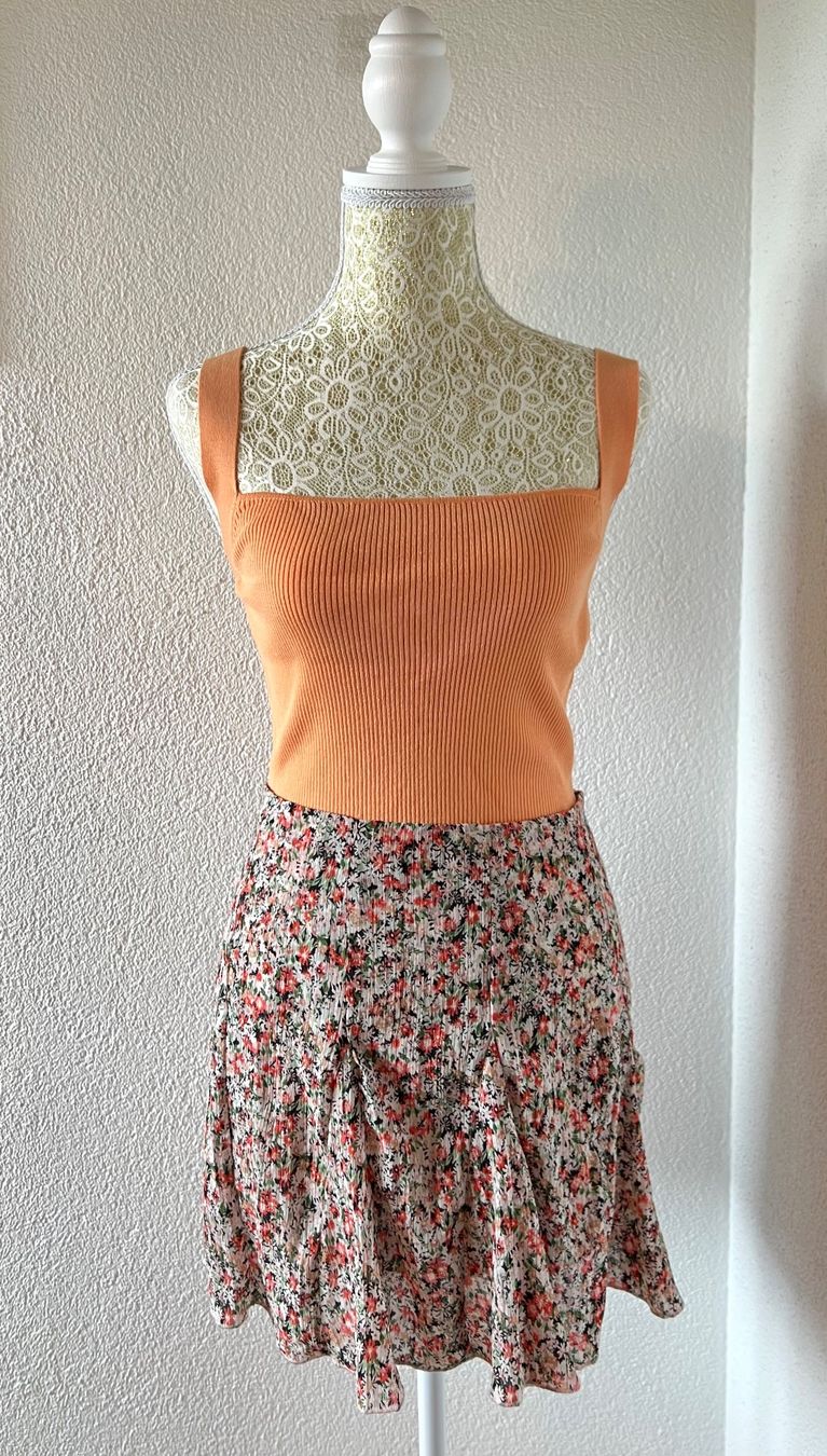 Zara Top: Zara two set with silver buttons – Usato da Otelfingen venduto da houseofstae 1
